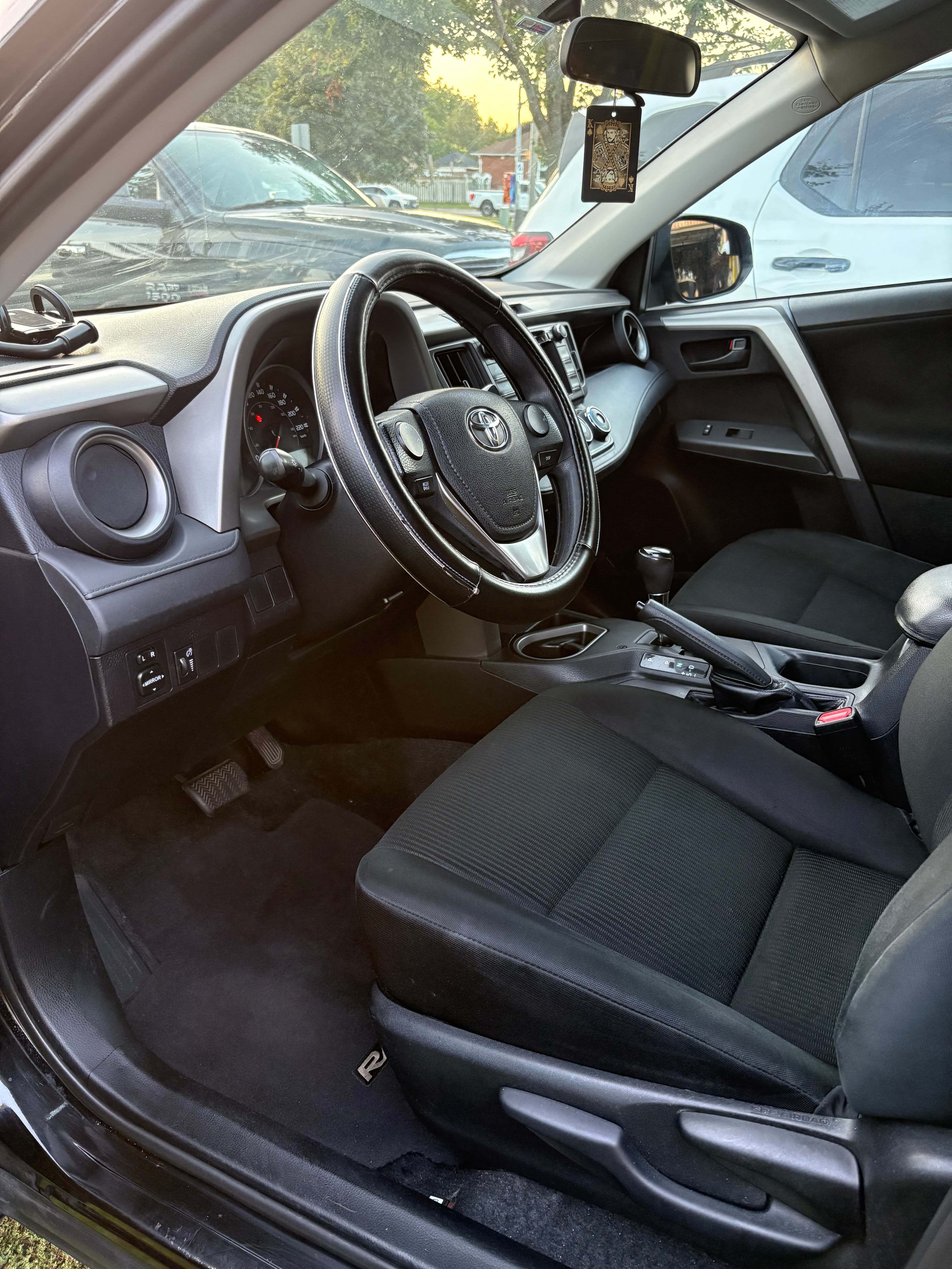 Interior deep-clean detail - after
